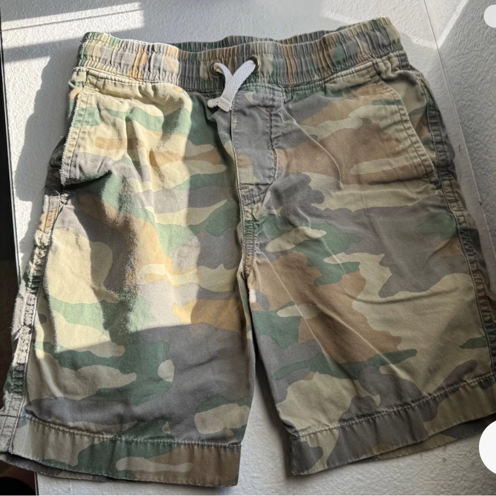 J crew Crewcuts kid Camouflage Cargo Shorts - Size 7